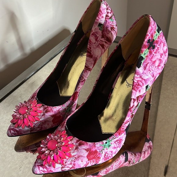 Ted Baker Bright and beautiful flower power pointed closed toe heels - Picture 2 of 3